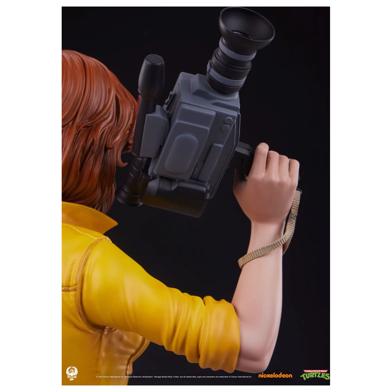 Teenage Mutant Ninja Turtles Premier Series Statue 1/4 April O'Neil 46 cm Produktfoto