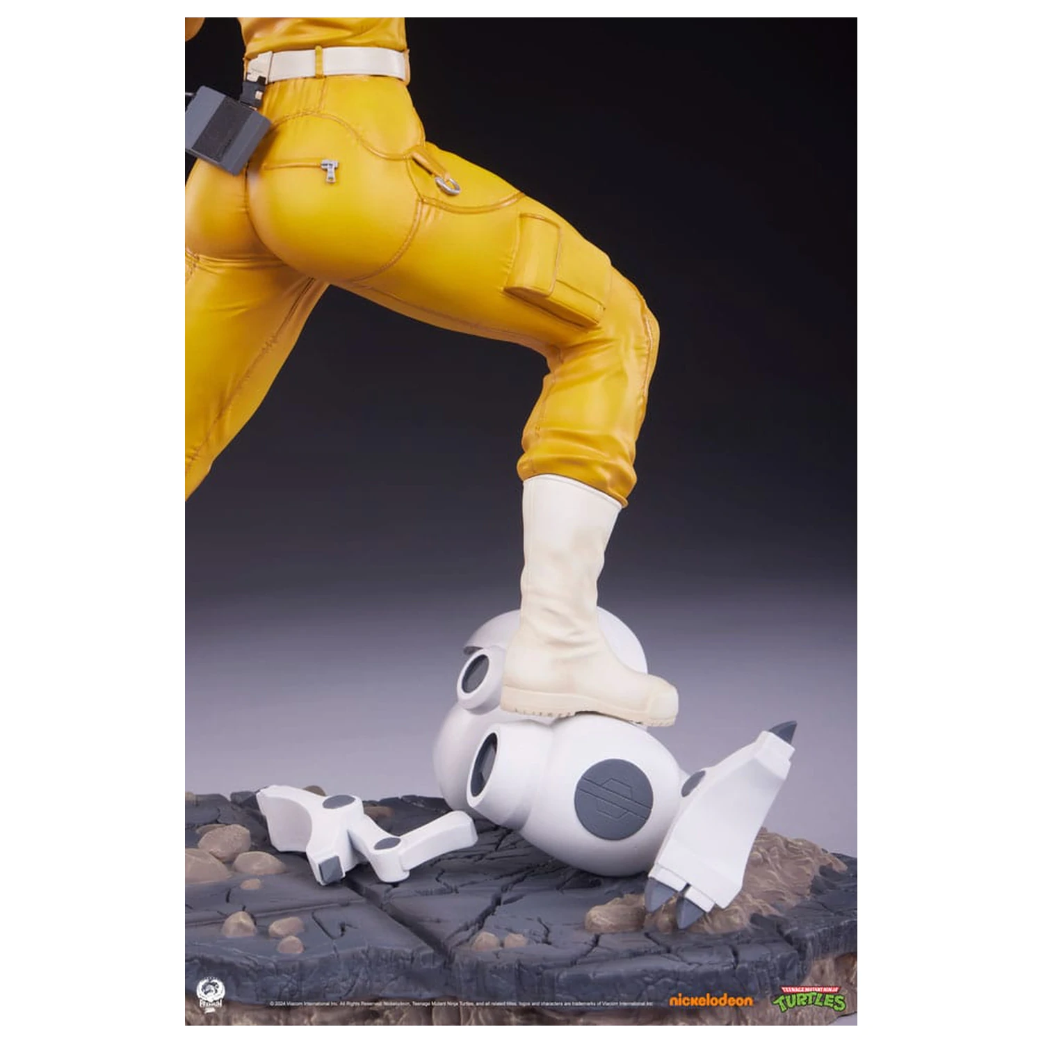 Teenage Mutant Ninja Turtles Premier Series Statue 1/4 April O'Neil 46 cm Produktfoto