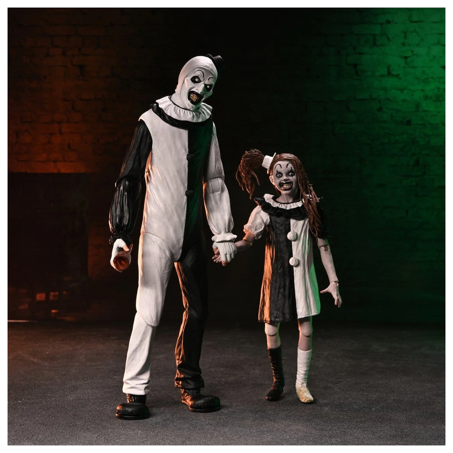 Terrifier 2 2er-Pack Action-Figuren Ultimate Art the Clown & Little Pale Girl 18 cm Produktfoto