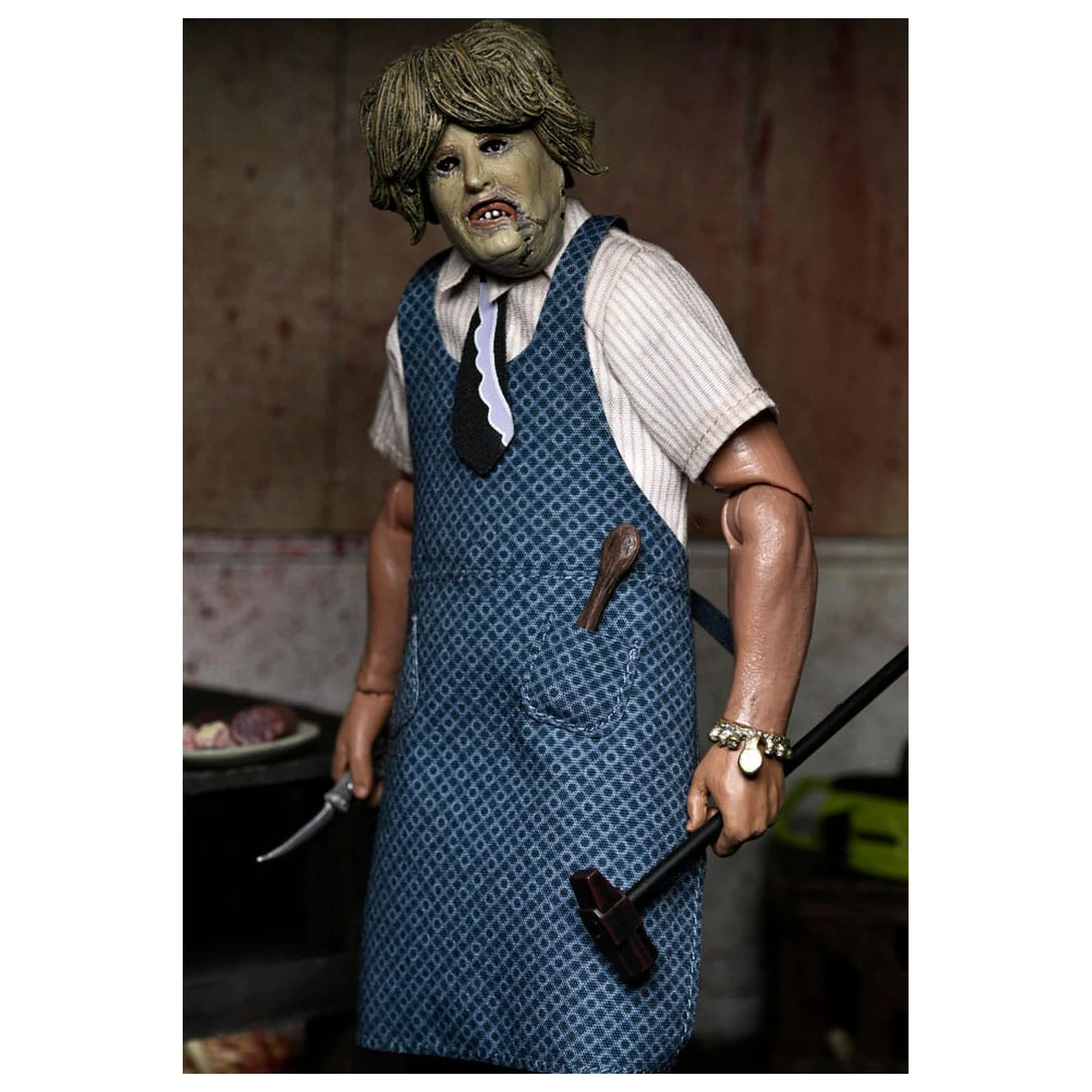 Texas Chainsaw Massacre bekleidete Actionfigur Leatherface mit Old Lady Mask 20 cm Produktfoto