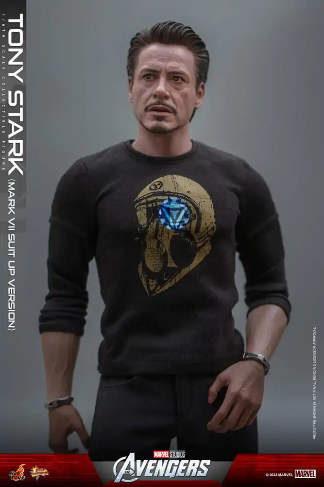 The Avengers Movie Masterpiece Actionfigur 1/6 Tony Stark (Mark VII Suit-Up Version) 31 cm Produktfoto