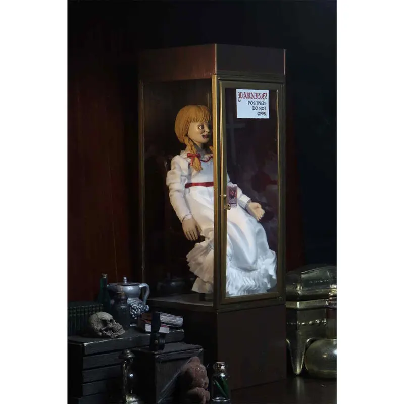 The Conjuring Universe Retro Action Figur Annabelle 20 cm termékfotó