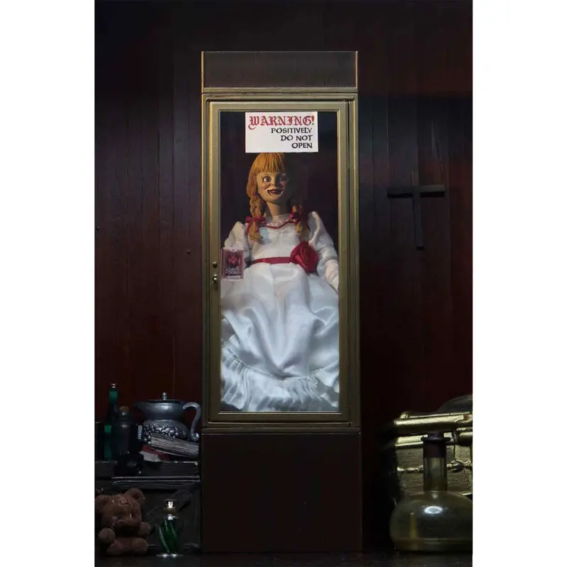 The Conjuring Universe Retro Action Figur Annabelle 20 cm termékfotó