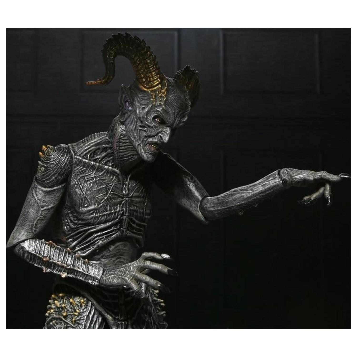 The Conjuring Universe Figur Ultimate Malthus the Demon 18 cm Produktfoto