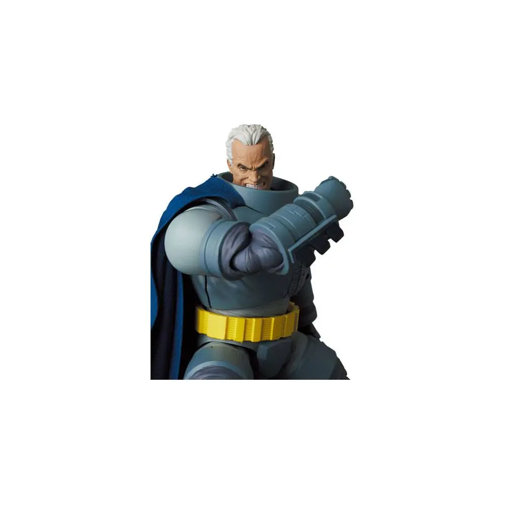 Batman - Die Rückkehr des Dunklen Ritters MAF EX Actionfigur Armored Batman 16 cm Produktfoto