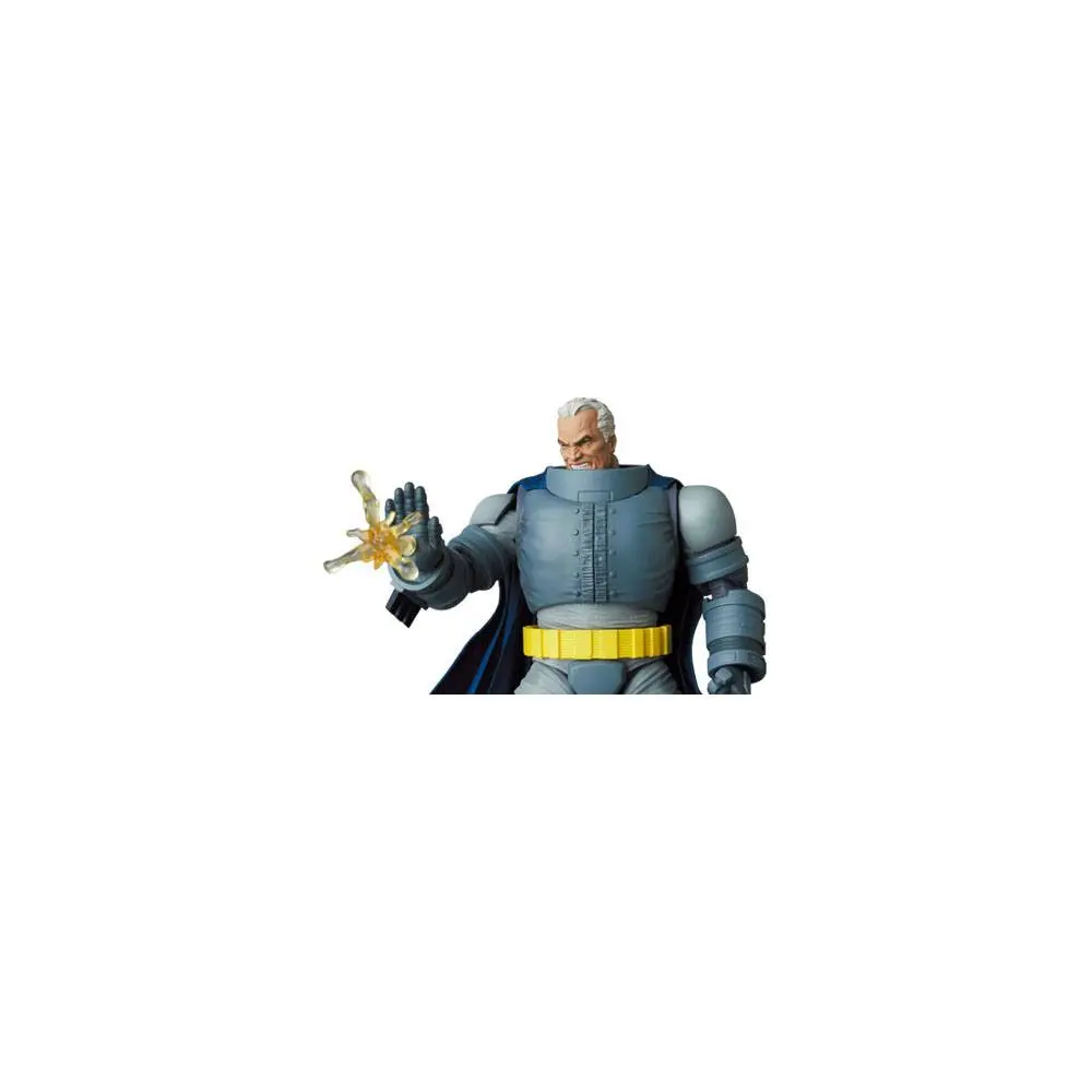 Batman - Die Rückkehr des Dunklen Ritters MAF EX Actionfigur Armored Batman 16 cm Produktfoto