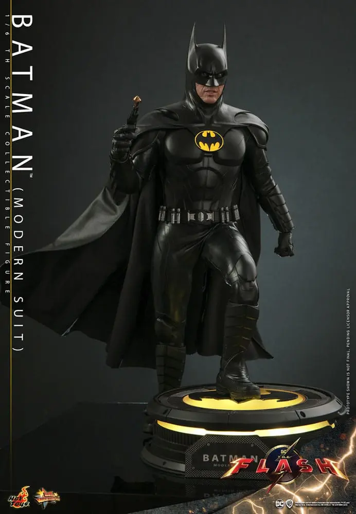 The Flash Movie Masterpiece Actionfigur 1/6 Batman (Modern Suit) 30 cm termékfotó