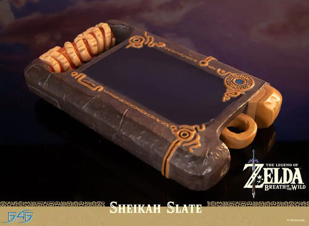 The Legend of Zelda: Breath of the Wild Life-Size Statue 1/1 Sheikah Slate 24 cm termékfotó