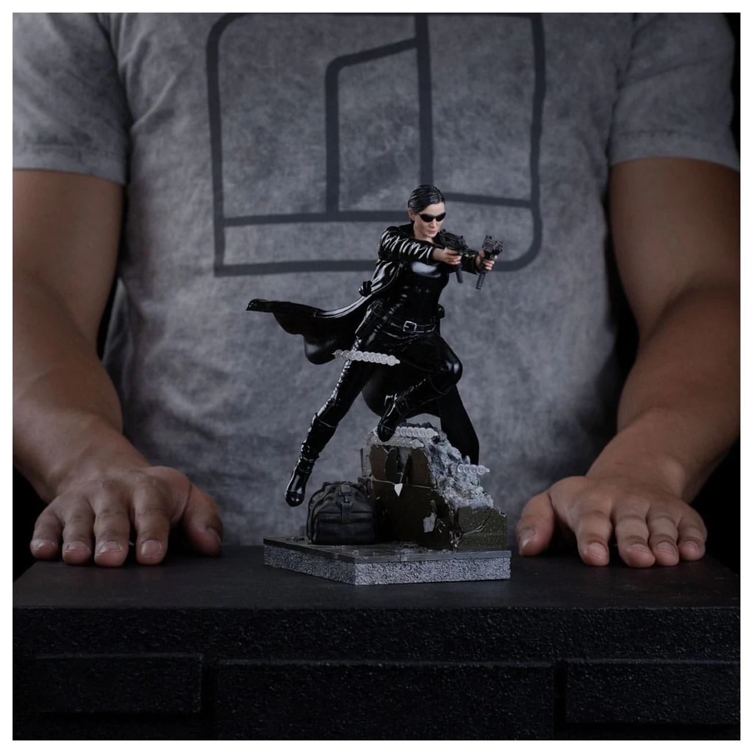 The Matrix Kunst Maßstab Statue 1/10 Trinity 22 Zentimeter Produktfoto