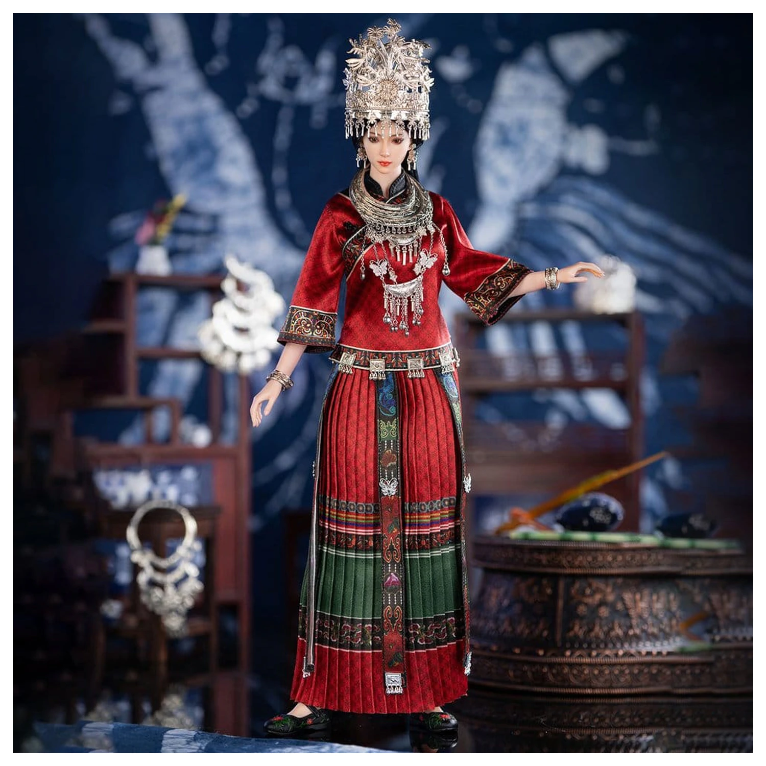 The Miao of China's 56 Ethnic Groups Figur 1/6 Rot 30 cm Produktfoto