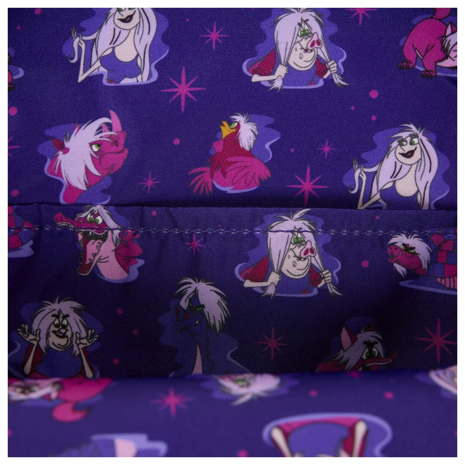 The Sword in the Stone by Loungefly Mini Rucksack Madam Mim Dragon Produktfoto