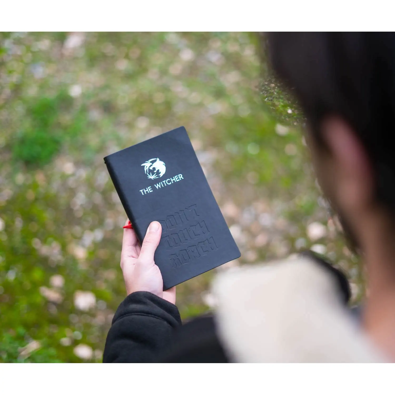 The Witcher Don't Touch Roach Notizbuch Produktfoto