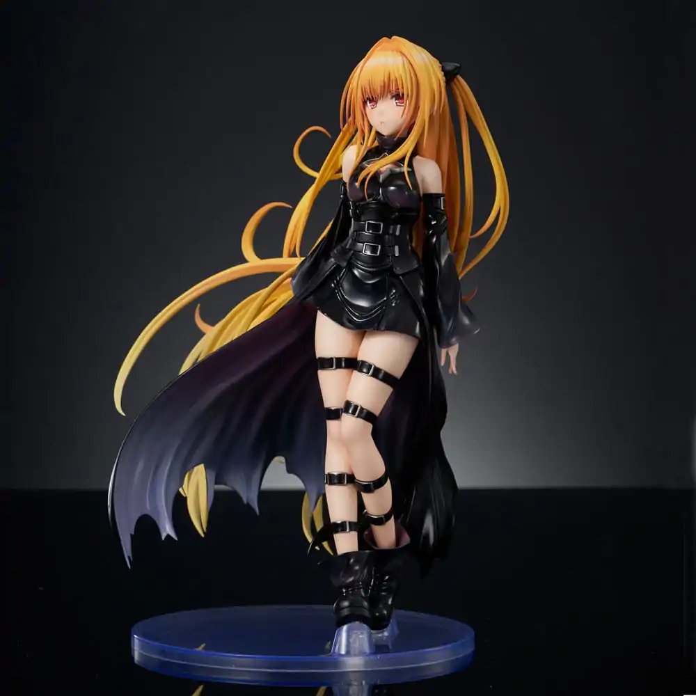 To Love-Ru Darkness PVC Statue 1/6 Golden Darkness Black Trance Version 20 cm Produktfoto