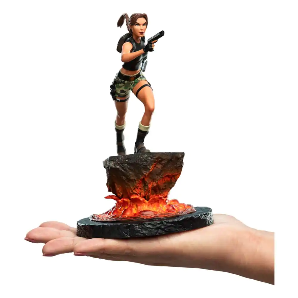 Tomb Raider Mini Statue Lara Croft: The Sanctuary of Flame 18 cm Produktfoto