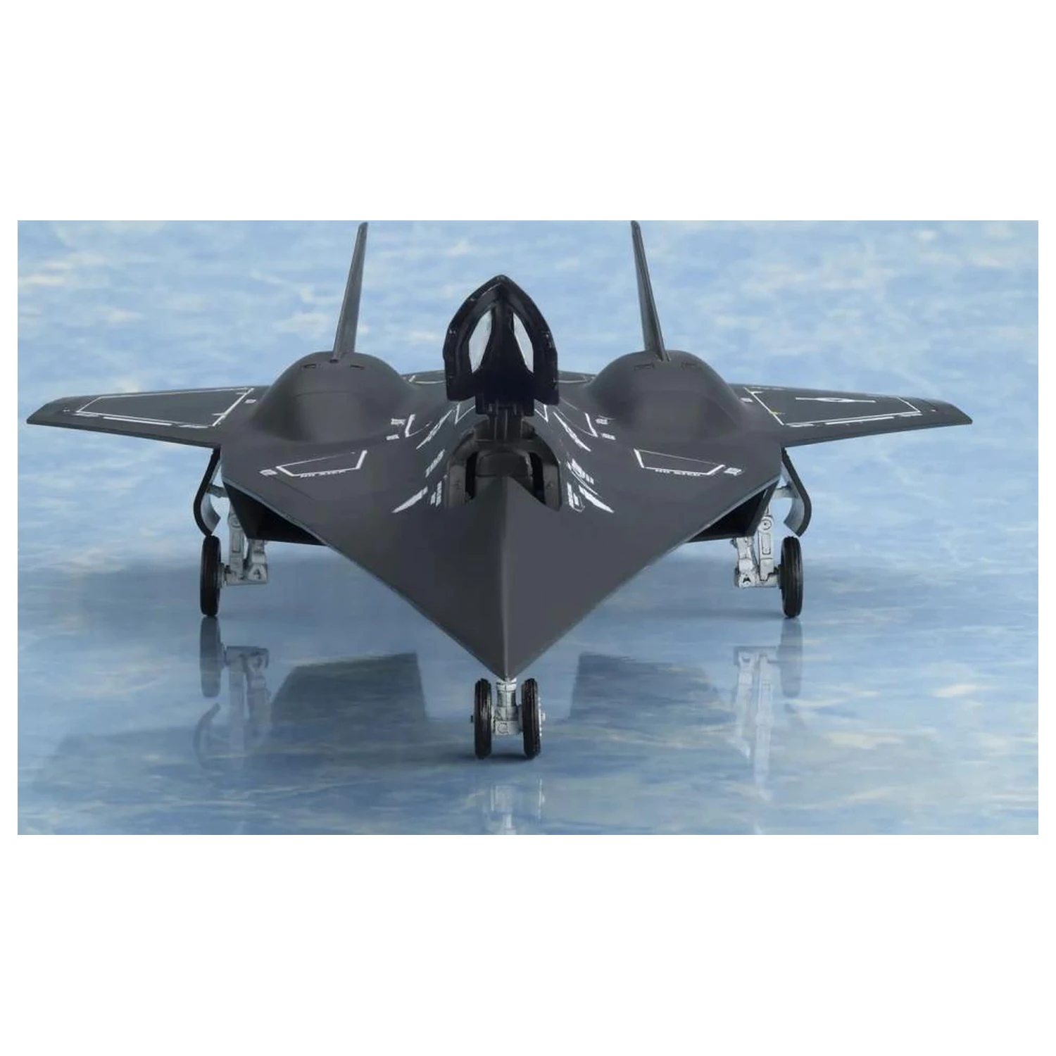 Top Gun: Maverick Darkstar Modellbausatz 1/72 29 Zentimeter Produktfoto