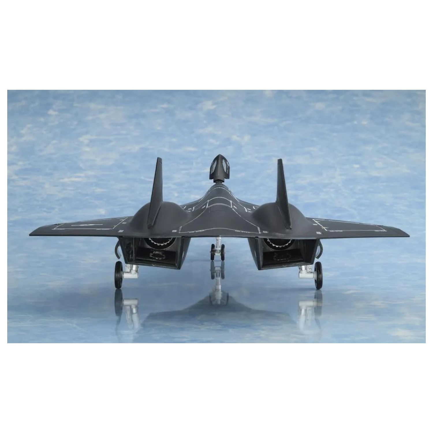 Top Gun: Maverick Darkstar Modellbausatz 1/72 29 Zentimeter Produktfoto