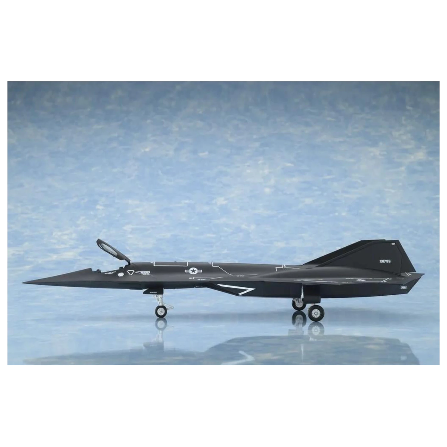 Top Gun: Maverick Darkstar Modellbausatz 1/72 29 Zentimeter Produktfoto