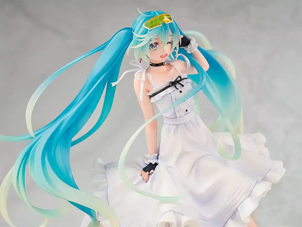 Hatsune Miku GT Project Original PVC Statue 1/7 Vacation Style Ver. 24 cm Produktfoto