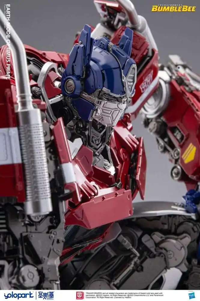 Transformers Bumblebee Plastic Model Kit Earth mode Optimus Prime 30 cm Produktfoto