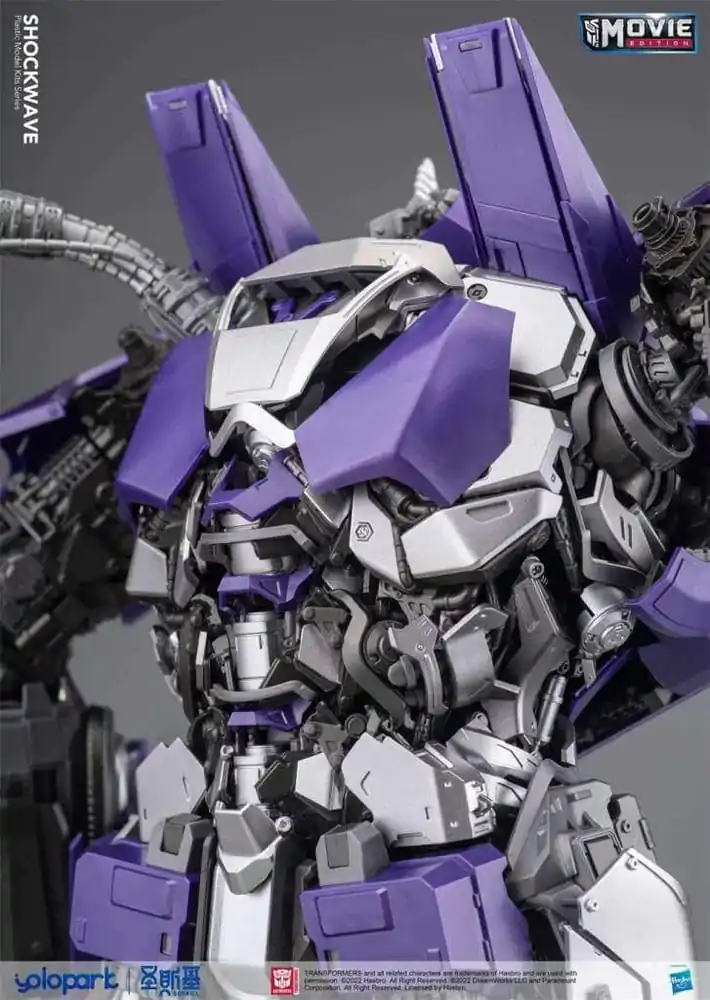 Transformers Bumblebee Plastic Model Kit Shockwave 30 cm Produktfoto
