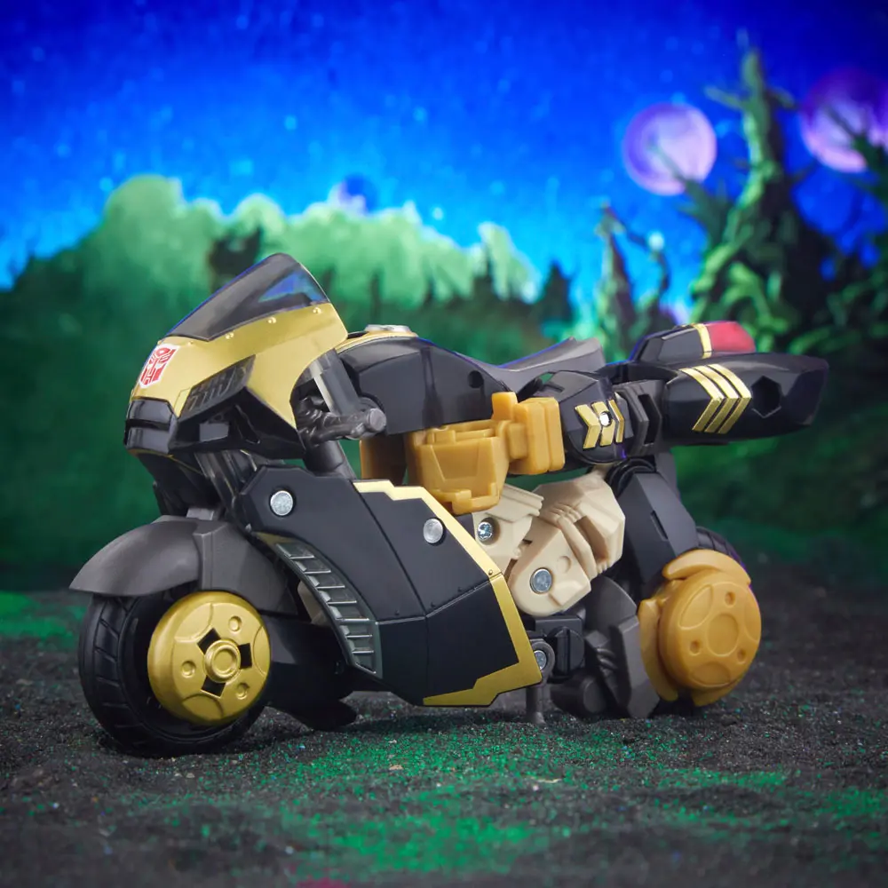 Transformers Generations Legacy Evolution Deluxe Class Actionfigur Animated Universe Prowl 14 cm Produktfoto