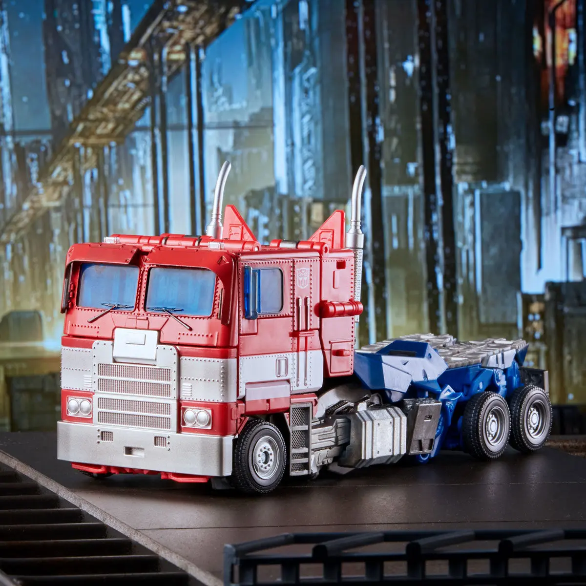 Transformers Move Masterpiece Bumblebee Optimus Prime 27 cm Produktfoto
