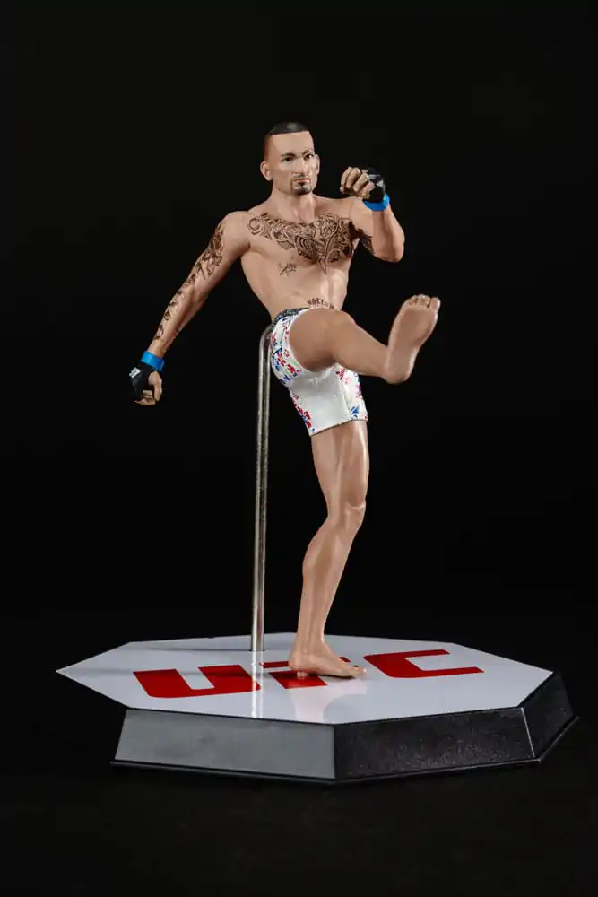 UFC Posed PVC Statue Max Holloway 18 Zentimeter Produktfoto