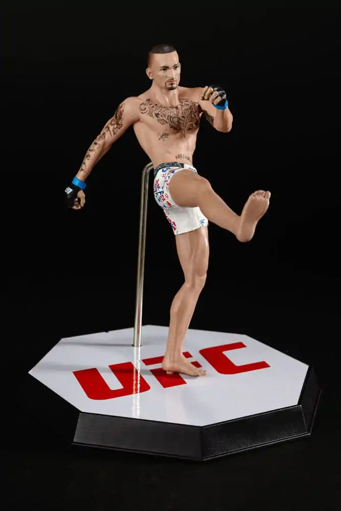 UFC Posed PVC Statue Max Holloway 18 Zentimeter Produktfoto