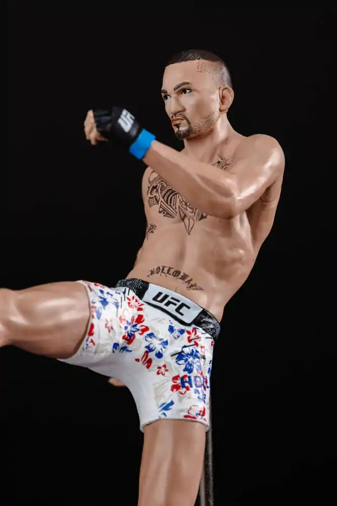 UFC Posed PVC Statue Max Holloway 18 Zentimeter Produktfoto