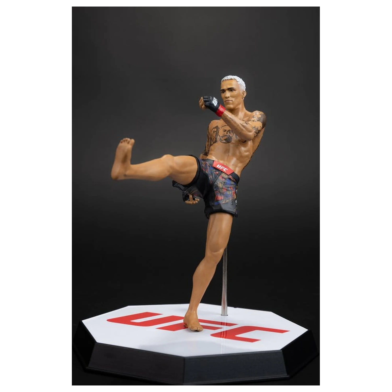 UFC Posed PVC-Statue Charles Oliveira 17 cm Produktfoto