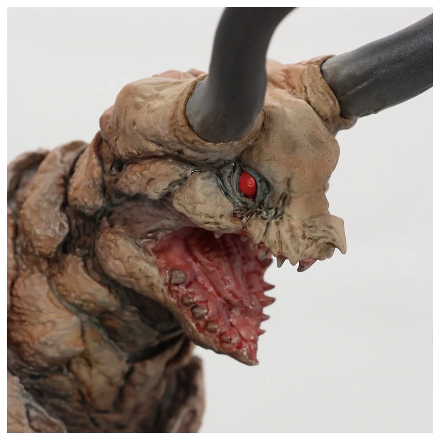 Ultraman Kaiju Remix Series Vinylfigur Gudon 34 cm Produktfoto