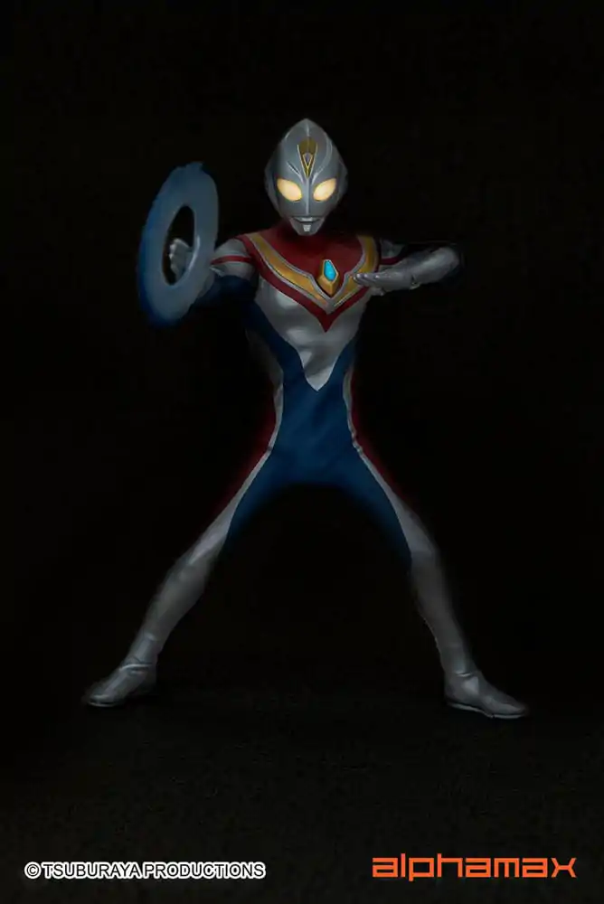 Ultraman Actionfigur mit Leuchtfunktion Dyna 16 cm Produktfoto
