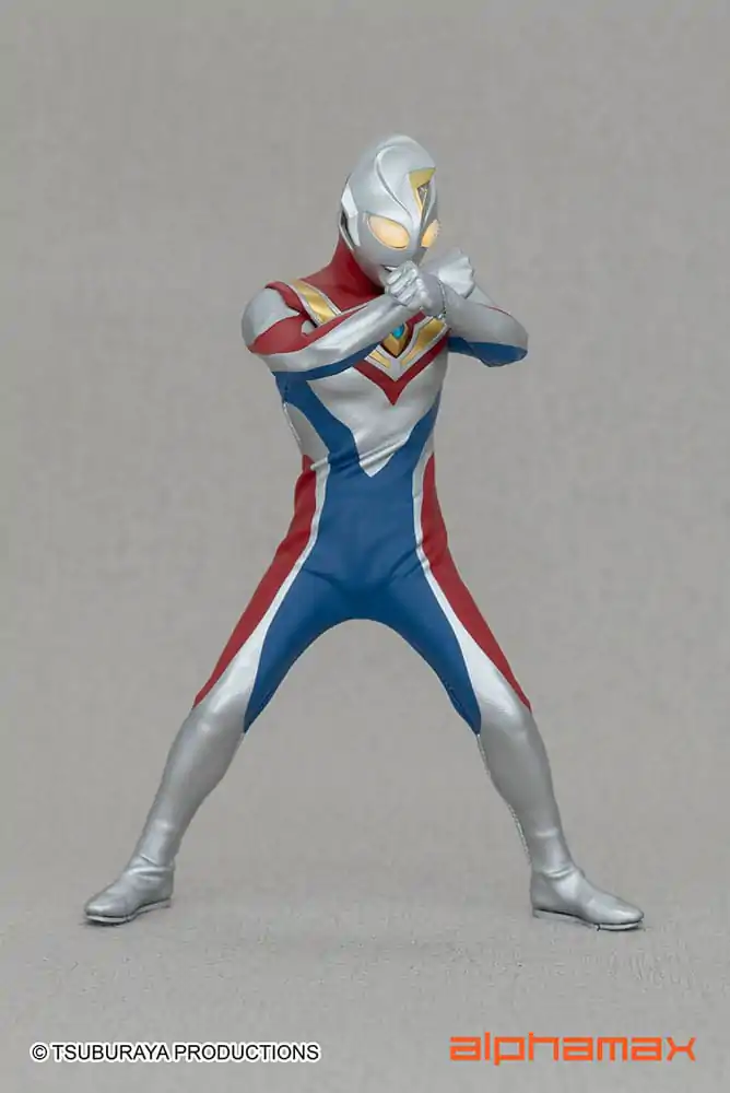 Ultraman Actionfigur mit Leuchtfunktion Dyna 16 cm Produktfoto