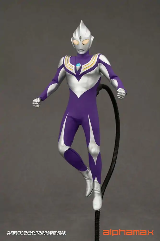 Ultraman Actionfigur mit Leuchtfunktion Tiga Sky Type 16 cm Produktfoto