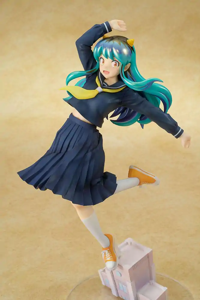 Urusei Yatsura Statue PVC 1/7 Lum Uniform Ver. 28 cm termékfotó