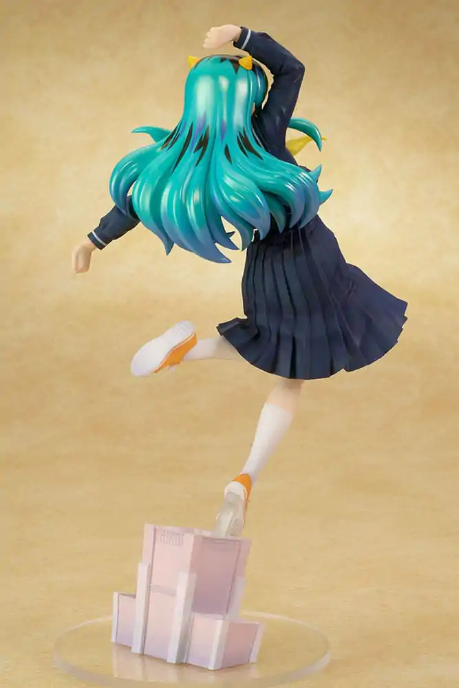 Urusei Yatsura Statue PVC 1/7 Lum Uniform Ver. 28 cm termékfotó