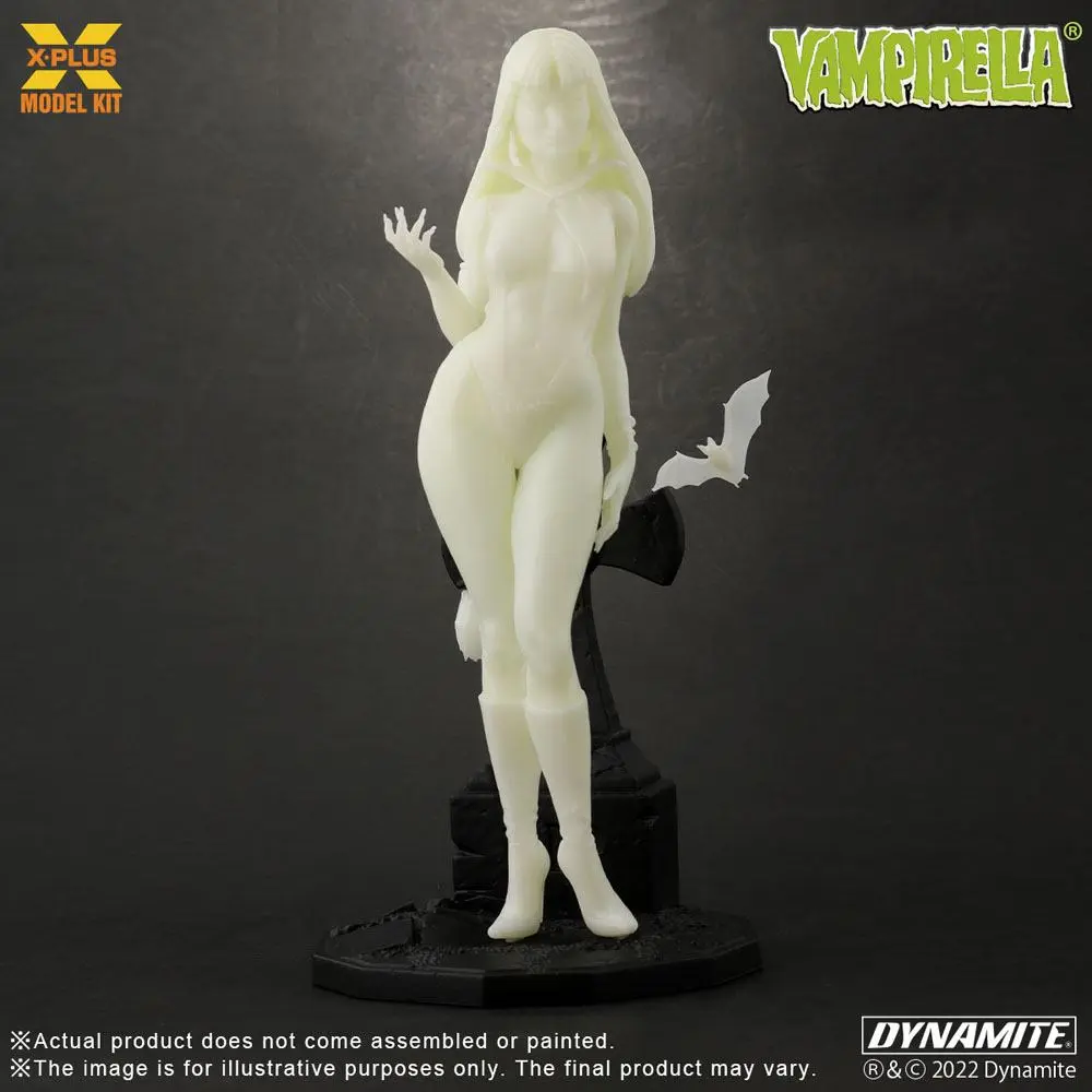 Vampirella Plastic Model Kit 1/8 Vampirella Glow in the Dark Version 23 cm Produktfoto