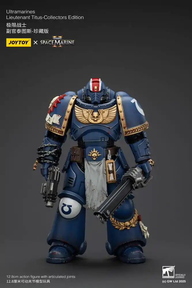 Warhammer 40.000: Space Marine 2 Actionfigur Ultramarines Lieutenant Titus Collectors Edition 13 cm Produktfoto