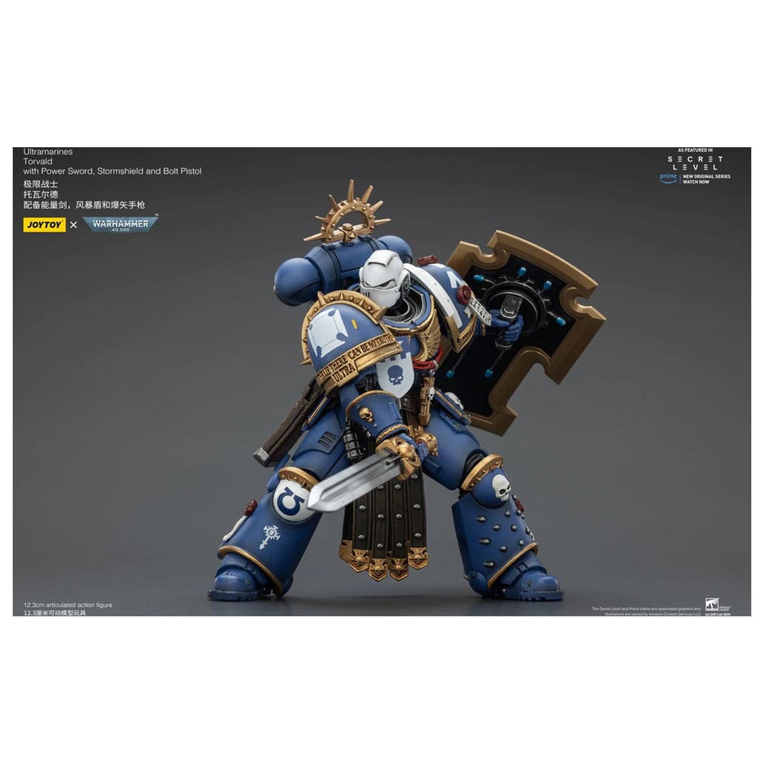Warhammer 40,000 Action Figur Ultramarines Torvald mit Power Sword, Stormshield und Bolt Pistol 13 cm Produktfoto