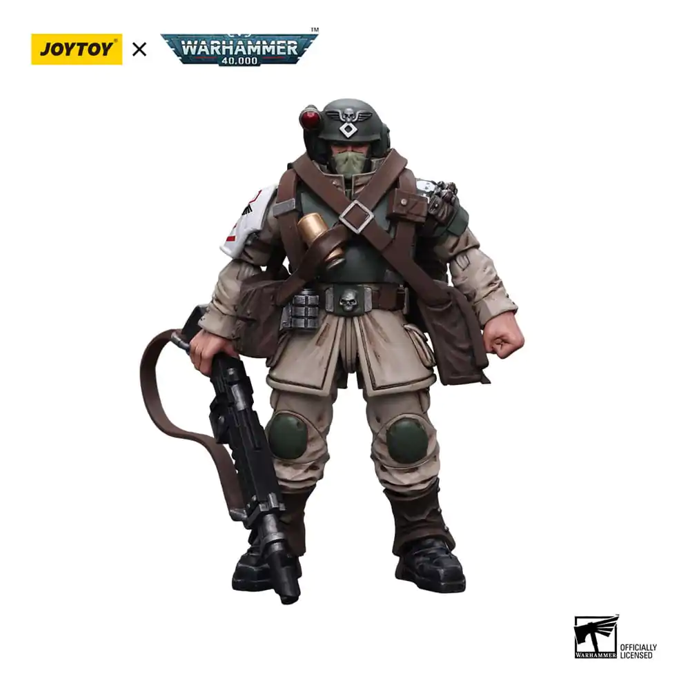 Warhammer 40k Actionfigur 1/18 Astra Militarum Cadian Command Squad Veteran with Medi-pack 12 cm Produktfoto