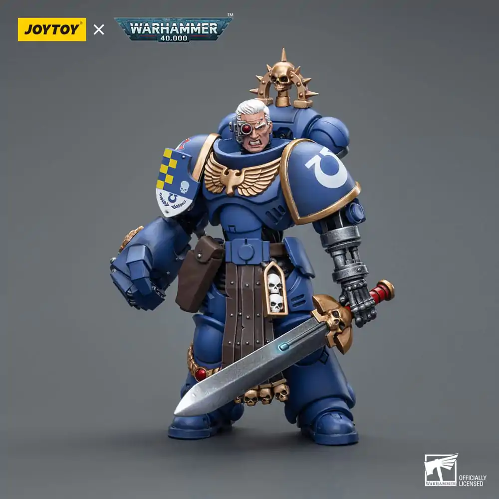 Warhammer 40k Actionfigur 1/18 Ultramarines Lieutenant with Power Fist 12 cm Produktfoto