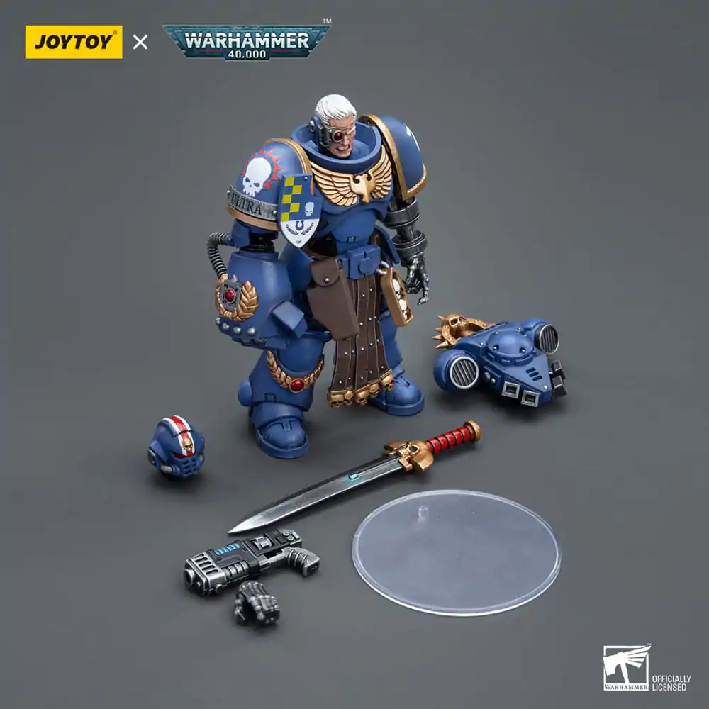 Warhammer 40k Actionfigur 1/18 Ultramarines Lieutenant with Power Fist 12 cm Produktfoto