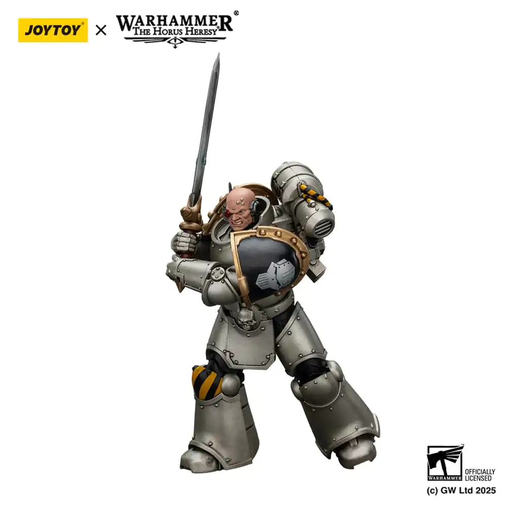 Warhammer The Horus Heresy Action Figur 1/18 lron Warriors Command Squad Chosen mit Legion Standard 12 cm Produktfoto