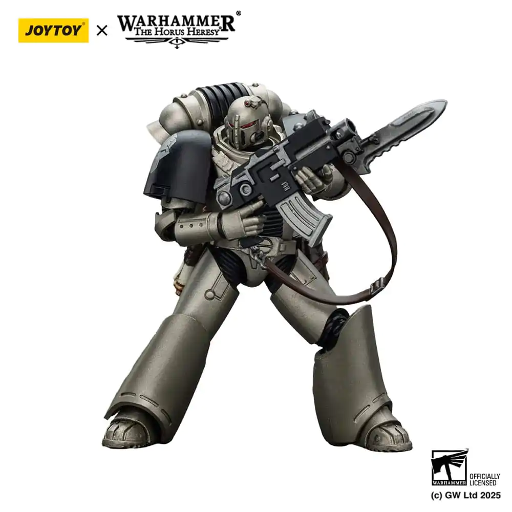 Warhammer The Horus Heresy Action Figur 1/18 lron Warriors MKVI Tactical Sergeant mit Power Sword und Plasma Pistol 12 cm Produktfoto