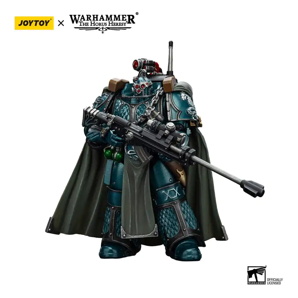 Warhammer The Horus Heresy Action Figur Alpha Legion Exodus The One who is Many Mit Scharfschützengewehr Und Power Dolch 20 cm Produktfoto