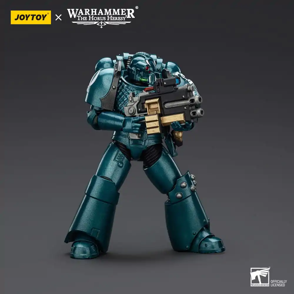 Warhammer The Horus Heresy Actionfigur Alpha Legion Head hunter With Banestrike Combi-Bolter And Power Dagger 20 cm Produktfoto