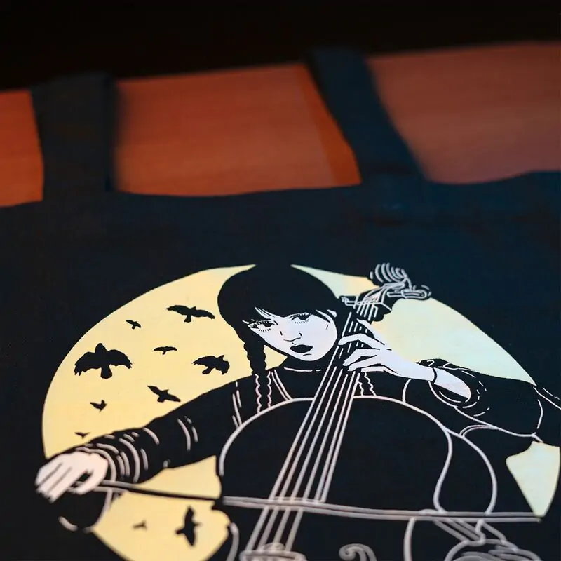 Wednesday Tragetasche Produktfoto