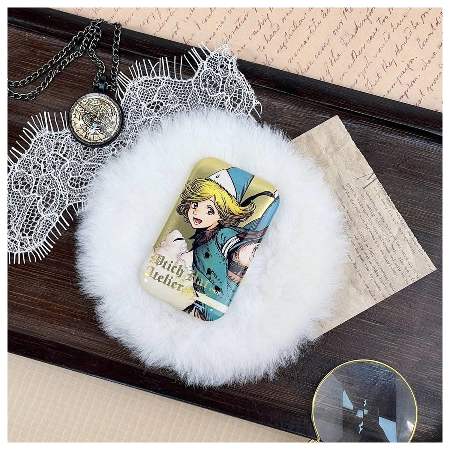 Witch Hat Atelier Anstecker Coco Produktfoto