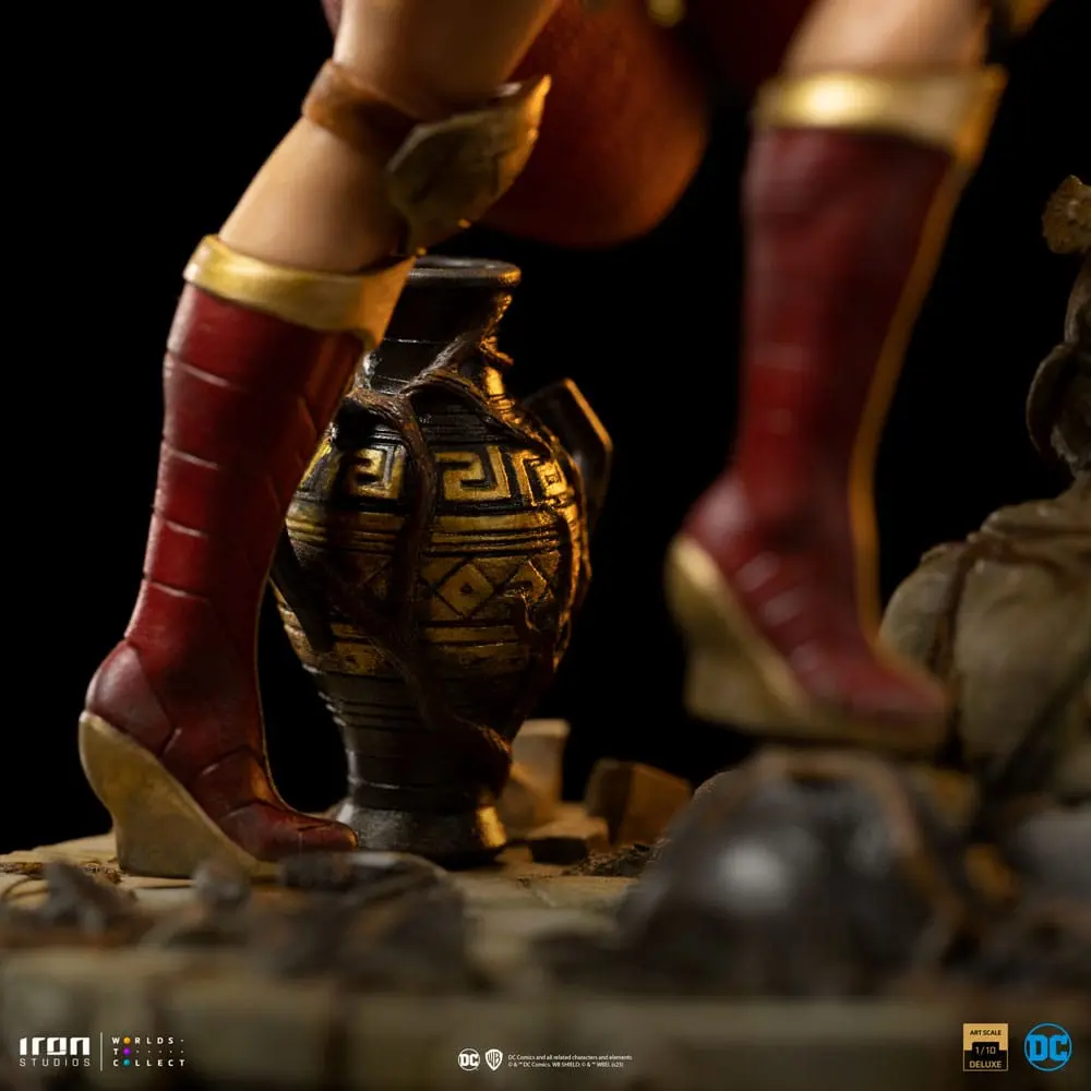 Wonder Woman Unleashed BDS Art Scale Statue 1/10 Wonder Woman 30 cm termékfotó