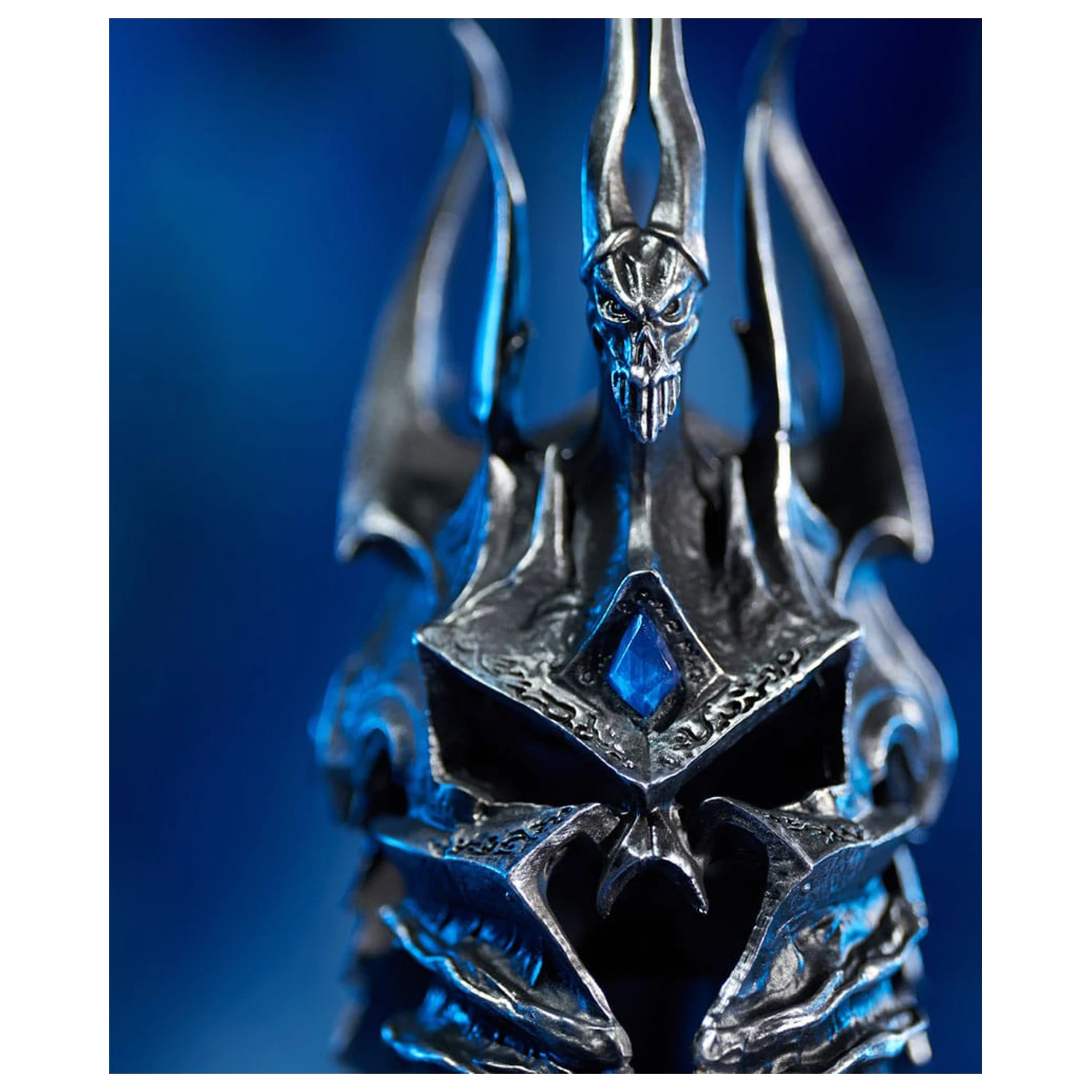 World of Warcraft Nachbildung Helm of Domination (Collector's Edition) 24 Zentimeter Produktfoto